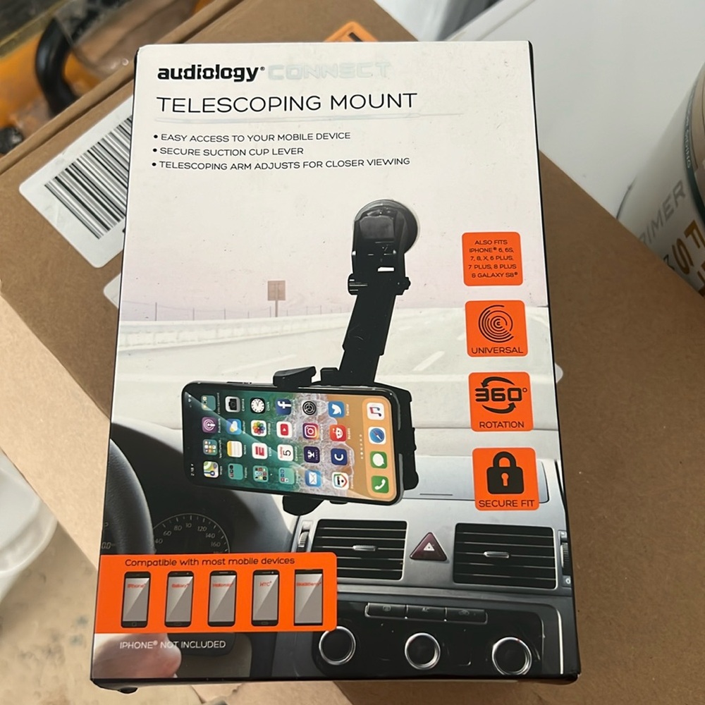 Car phone mount